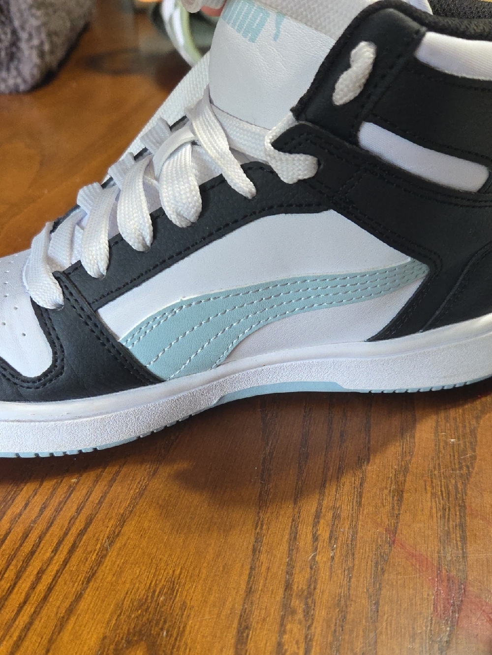 Puma Black and White High-Top Style Sneakers - Picture 9 of 9